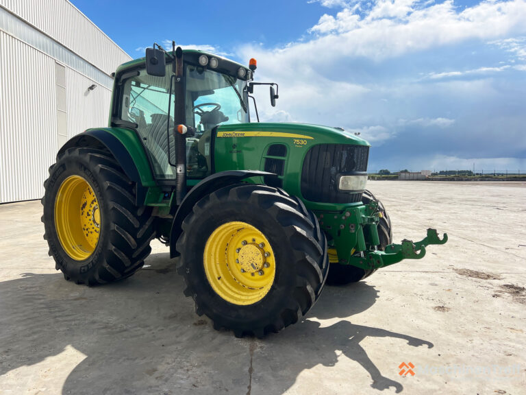 Trattore 2011 John Deere 7530 Premium 4WD