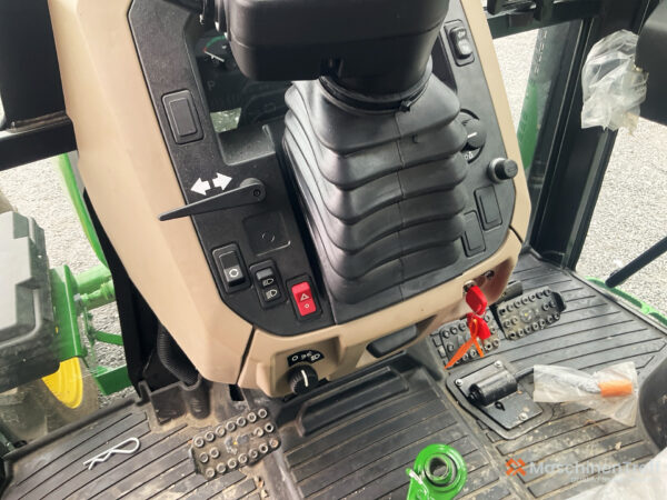 Traktor 2022 John Deere 5058E 4WD