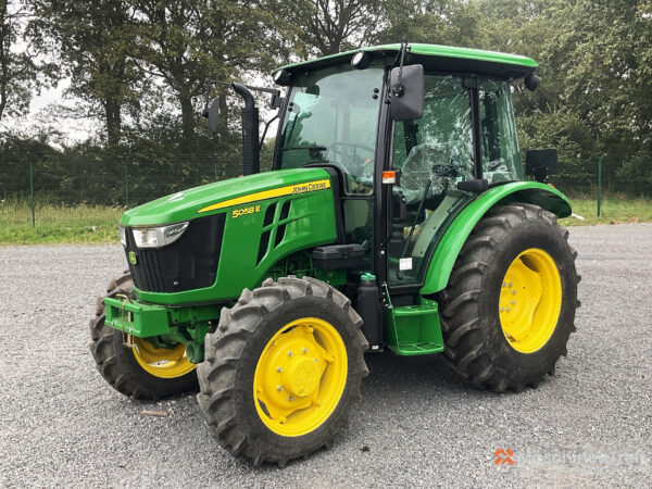Traktor 2022 John Deere 5058E 4WD