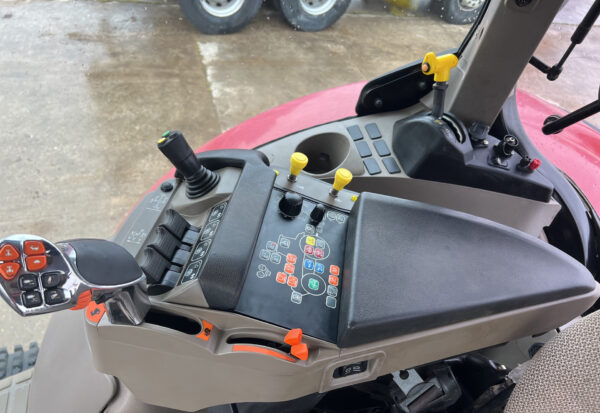 Traktori 2015 Case IH Puma 160 CVX 4×4 (Case IH Puma 160 CVX 4×4)